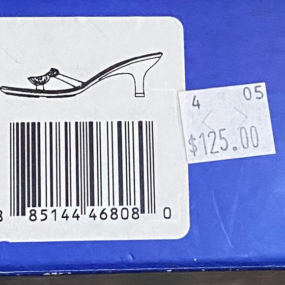 Clarks Indigo leather kitten heel sandal. Sz 8 - Picture 16 of 16